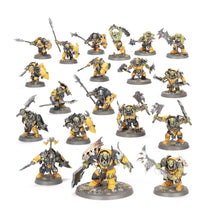 Load image into Gallery viewer, Warhammer Age of Sigmar: Spearhead Orruk Warclans - Ironjawz Bigmob