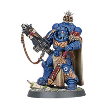 Load image into Gallery viewer, Warhammer 40k: Space Marine Captain with Master-crafted Heavy Bolt Rifle