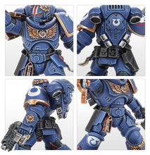 Load image into Gallery viewer, Warhammer 40k: Space Marines - Primaris Lieutenant with Power Sword