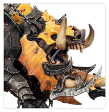 Load image into Gallery viewer, Warhammer Age of Sigmar: Orruk Warclans - Tuskboss on Maw-Grunta