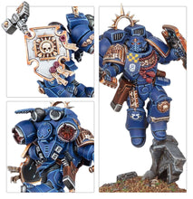 Load image into Gallery viewer, Warhammer 40K: Space Marine Captain with Jump Pack and Relic Shield
