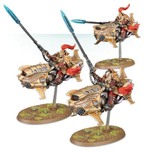 Load image into Gallery viewer, Warhammer 40K: Adeptus Custodes - Vertus Praetors
