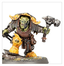 Load image into Gallery viewer, Warhammer AoS: Orruk Warclans: Zoggrok Anvilsmasha
