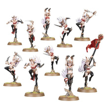 Load image into Gallery viewer, Warhammer AoS: Daughters of Khaine - Witch Aelves
