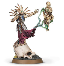 Load image into Gallery viewer, Warhammer Age of Sigmar: Ossiarch Bonereapers - Mortisan Boneshaper
